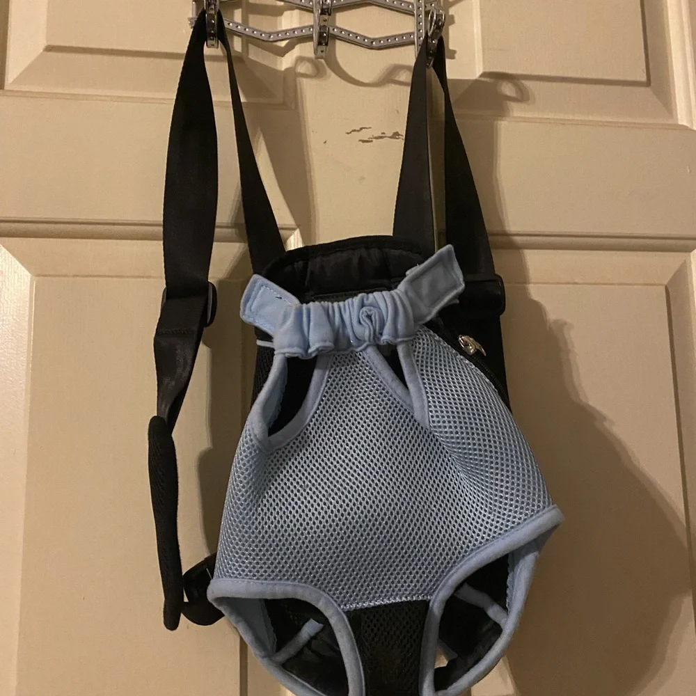 Pet shoulder bag and Per carrier backpack combo.